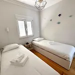 Cozy And Bright - Graca * Lissabon
